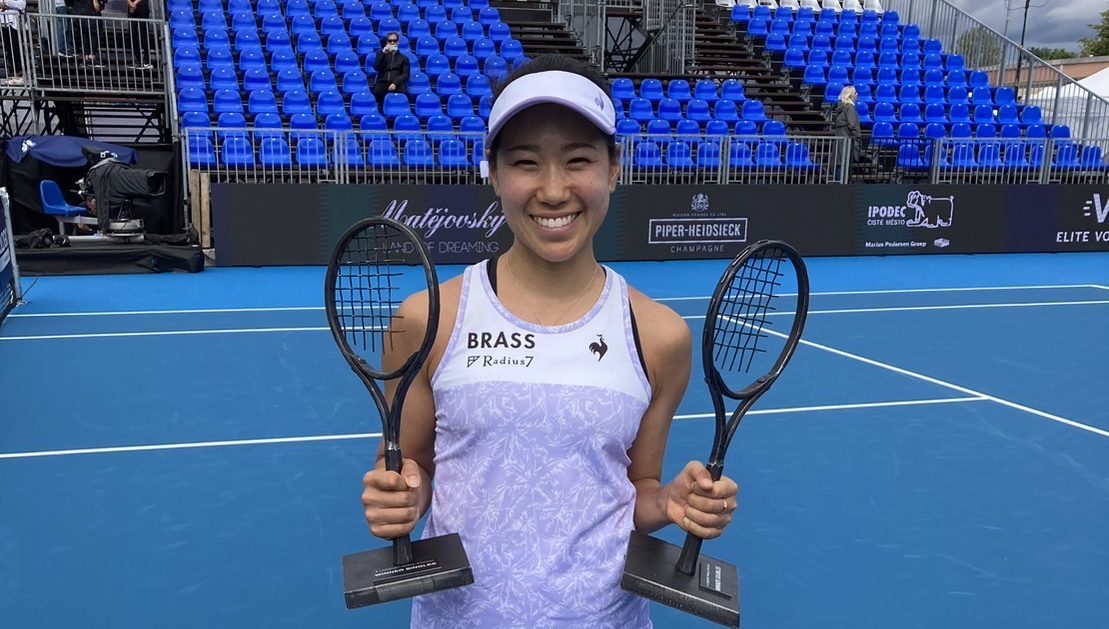 日比野菜緒がWTA250 ライブスポーツ・プラハ・オープン単複優勝